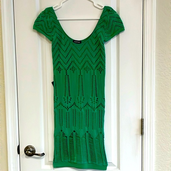 Green Bodycon Bebe Dress NWT - Picture 1 of 6